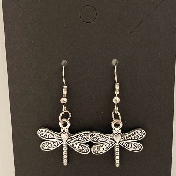Hand crafted drop dangle dragonfly earrings. - Picture 2 of 4